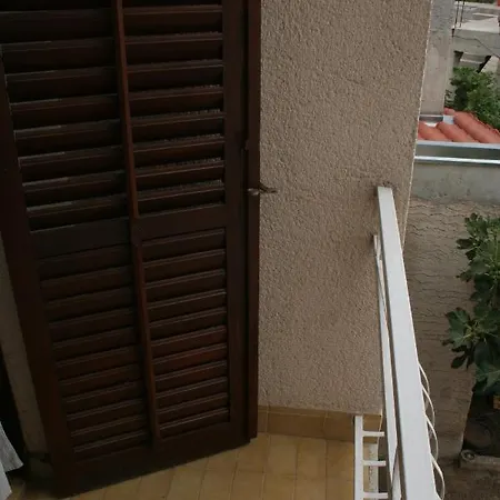 4221b Apartment Brodarica (Sibenik-Knin)