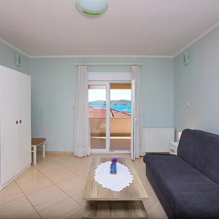 4221b Brodarica (Sibenik-Knin)