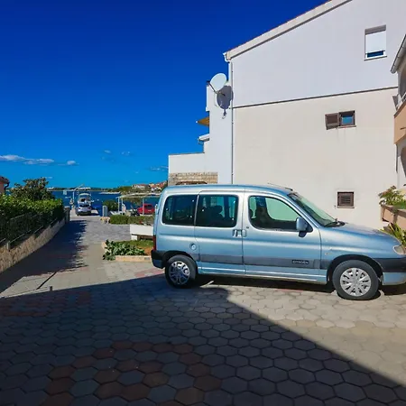 4221b Διαμέρισμα Brodarica (Sibenik-Knin)