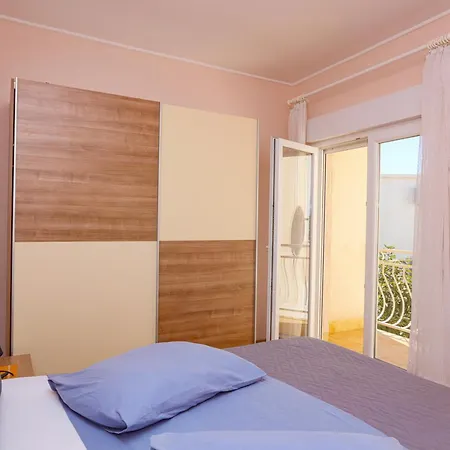 Διαμέρισμα 4221b Brodarica (Sibenik-Knin)