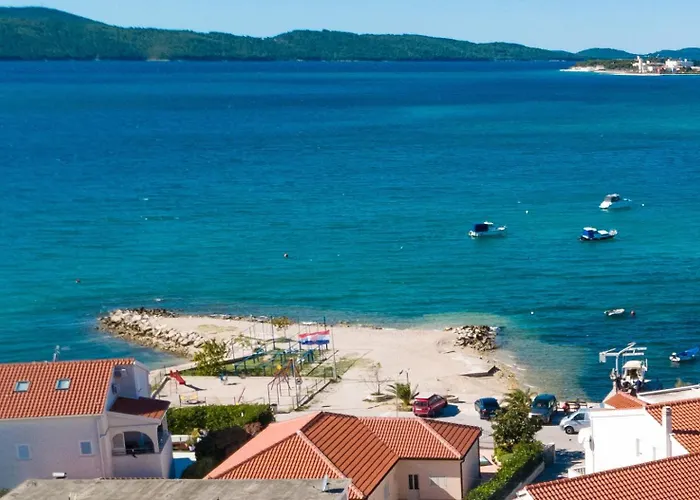 4221b Apartman Brodarica (Sibenik-Knin)