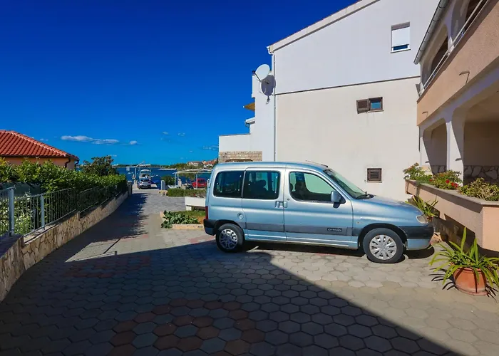 4221b Apartman Brodarica (Sibenik-Knin)