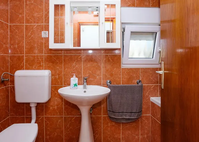 4221b Brodarica (Sibenik-Knin)