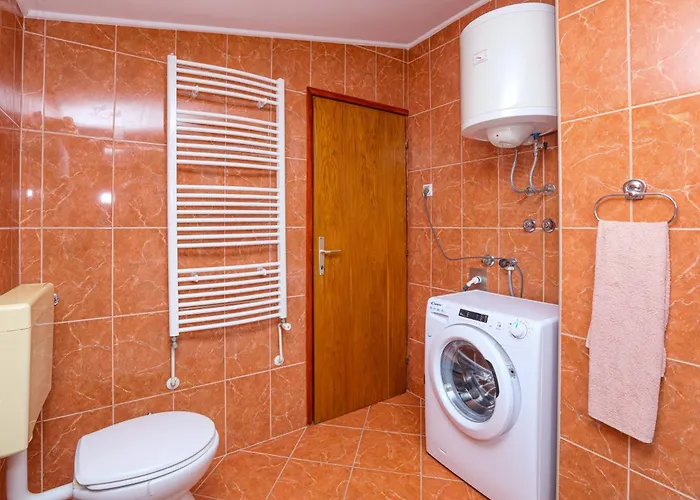 Apartman 4221b Brodarica (Sibenik-Knin)